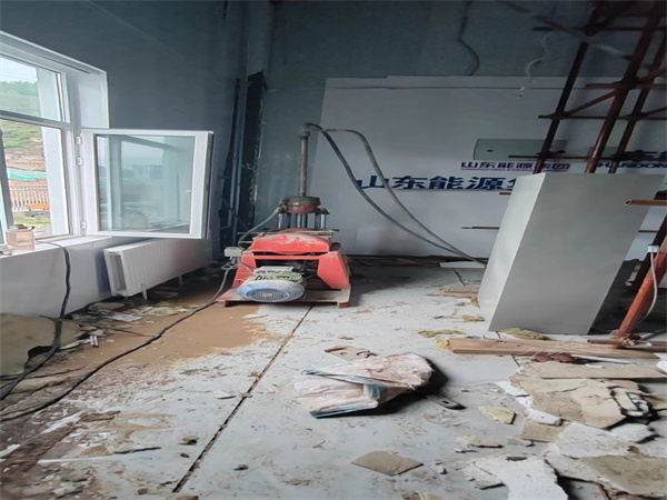 阿拉山口地基基础下沉墙体裂缝加固注浆顶升施工